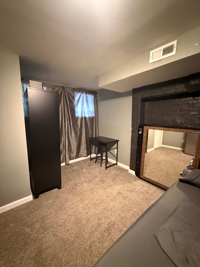 Abdual's room