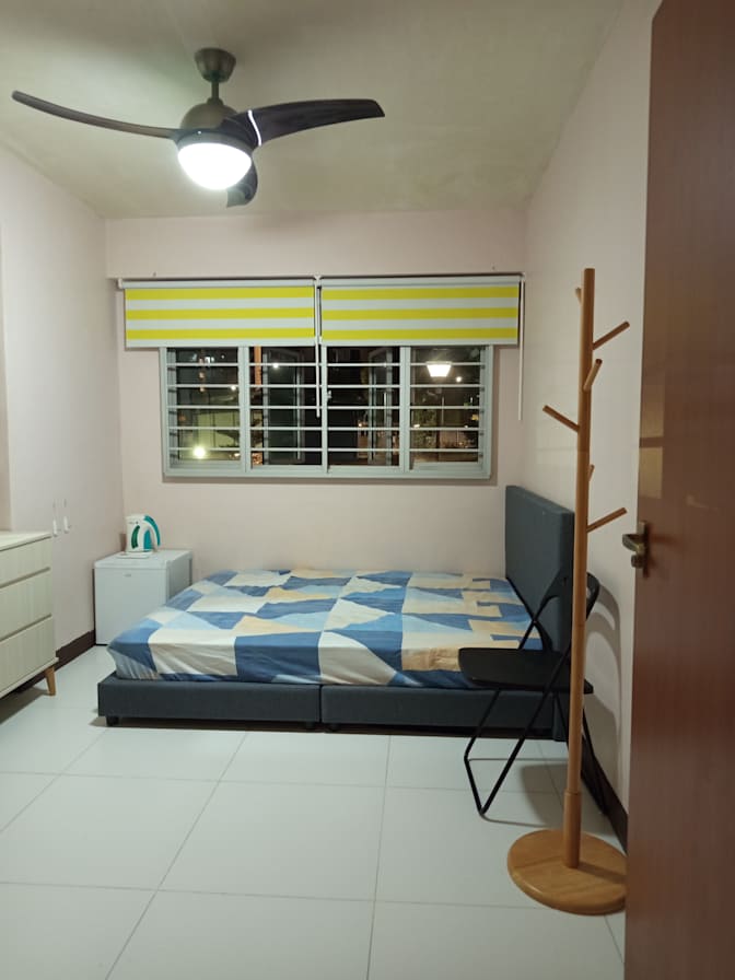 Farrah R's room