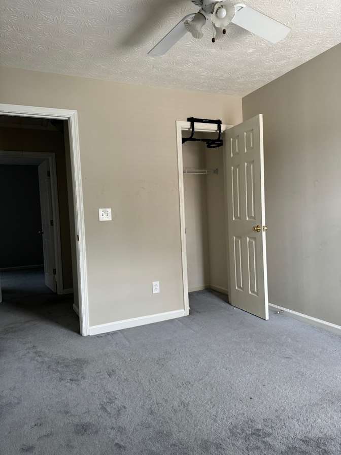 Hyun's room