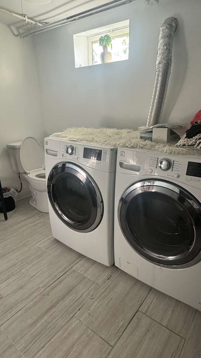Sandy's room