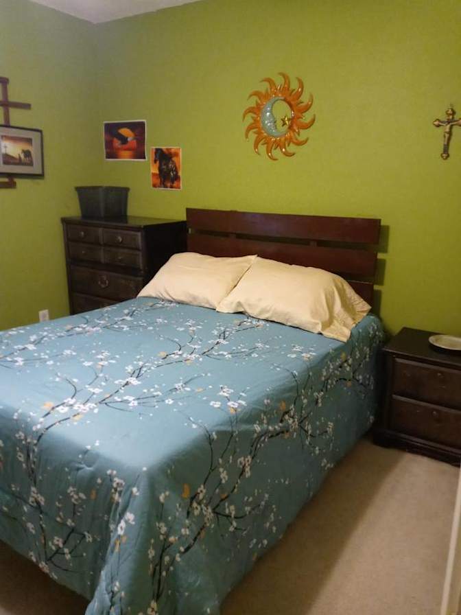Fully furnished room for rent's room