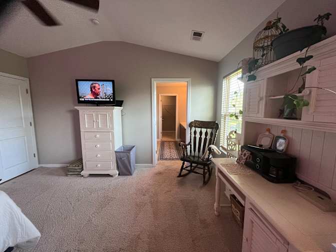 Room for Rent's room