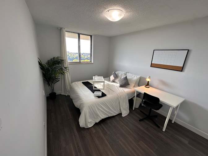 Housingfouryou's room