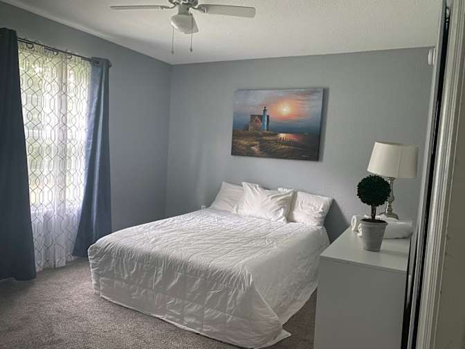 Laura Mateus's room