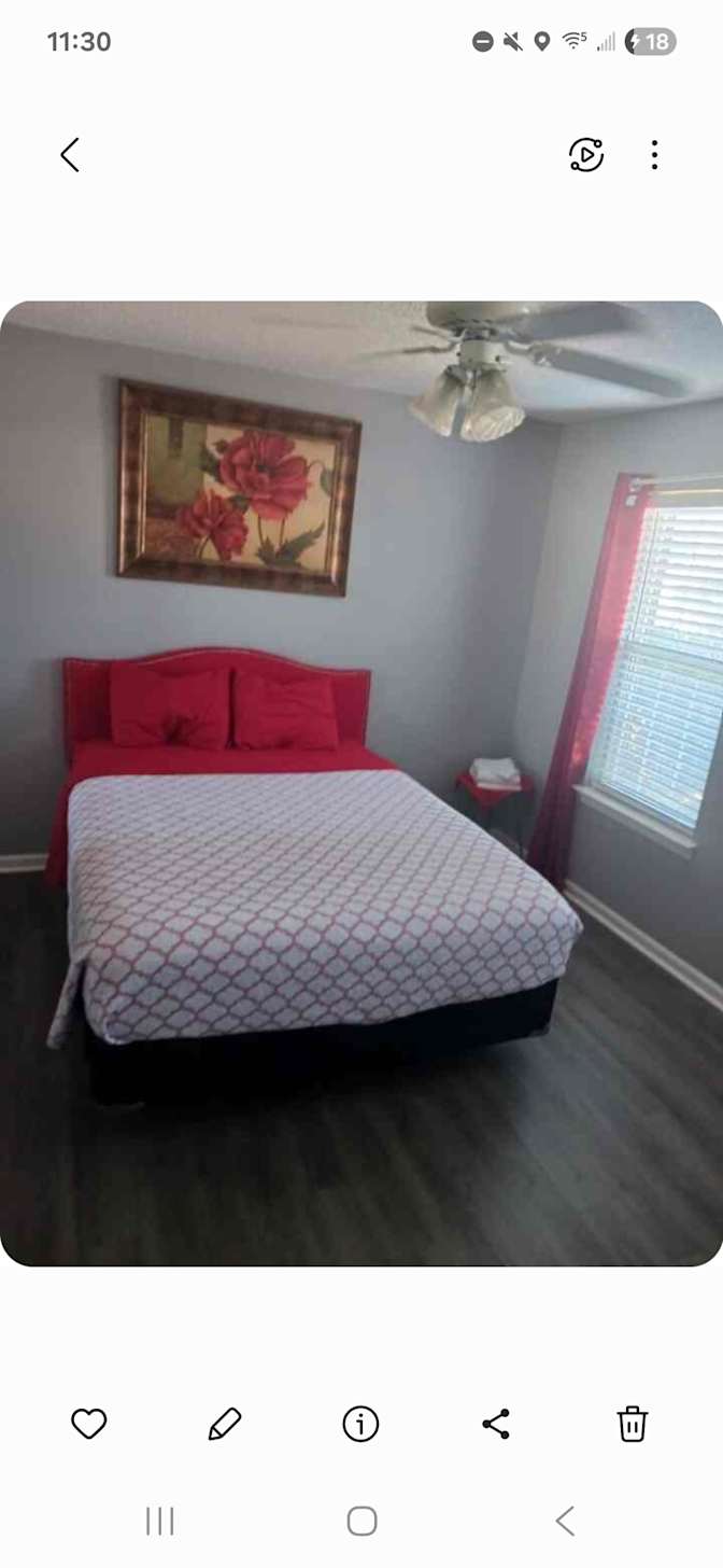 Lynn Favors's room