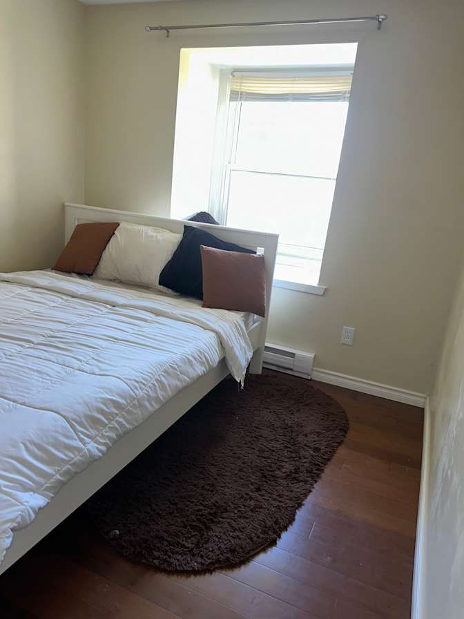 Olapo akinwumi's room