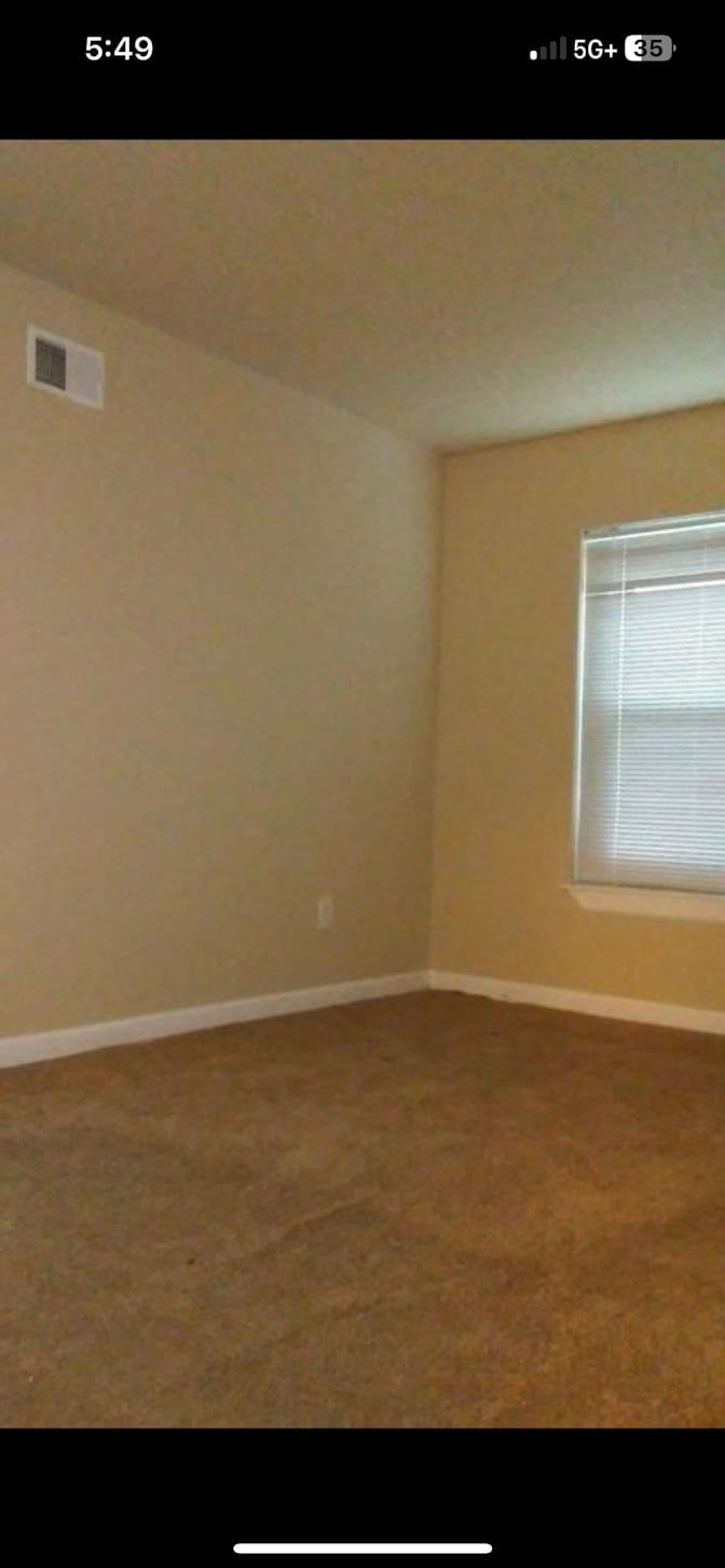 Deraun's room