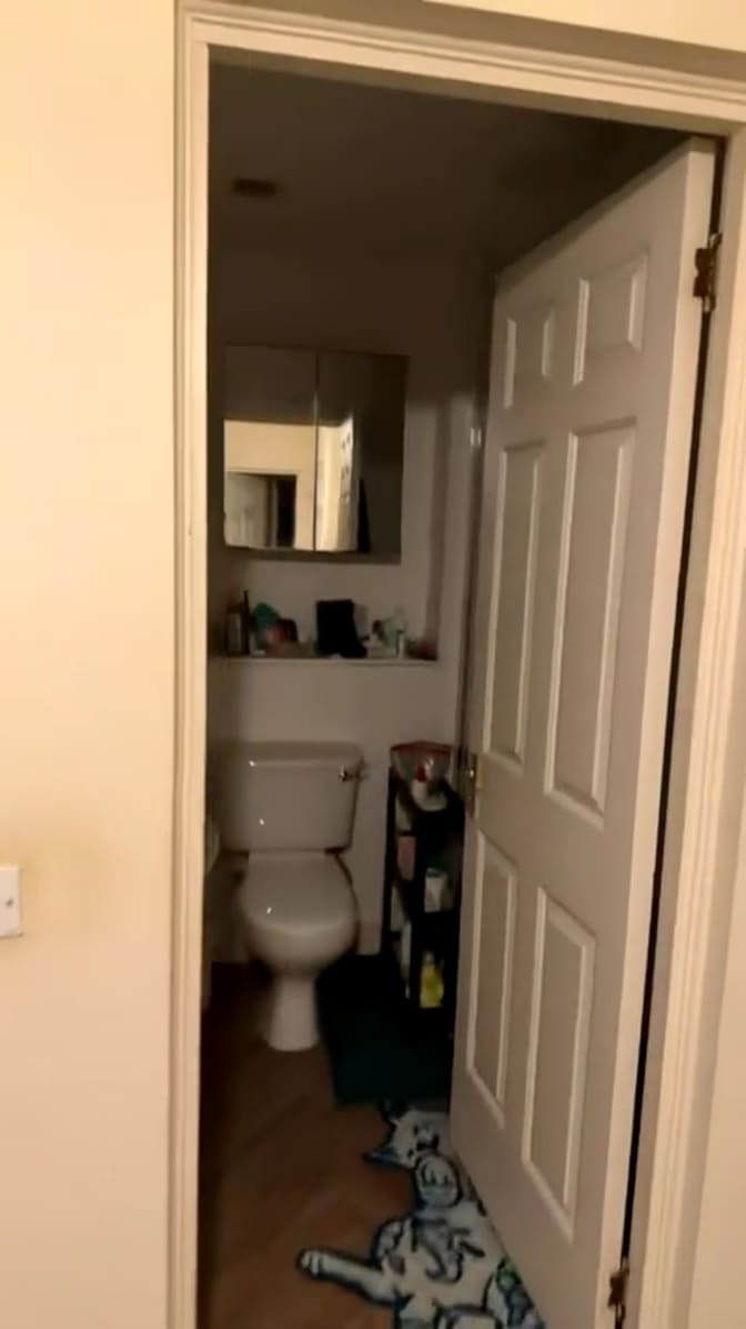thea's room