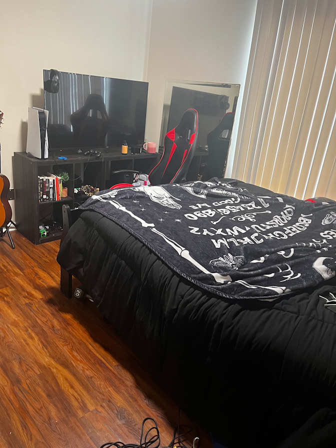 Suzanna's room