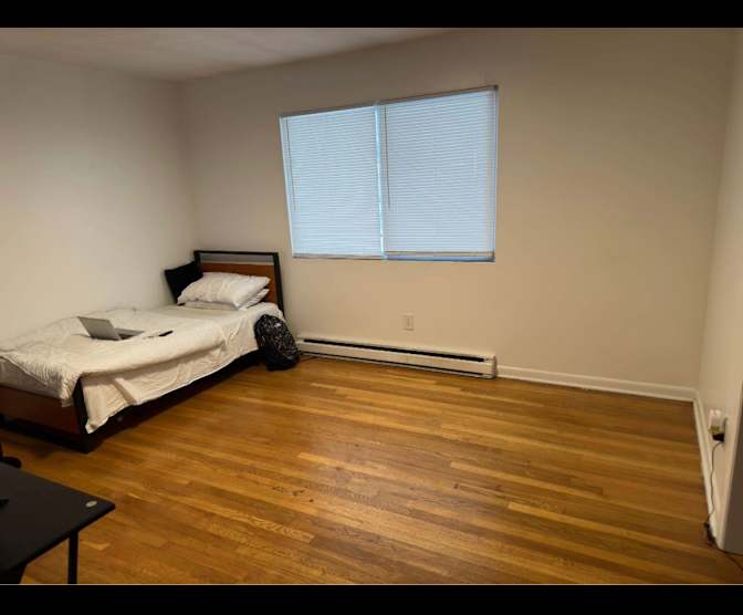 Hassan Khan's room