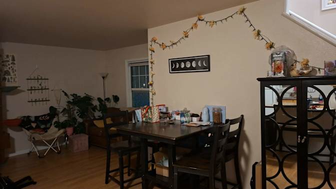 Tu's room