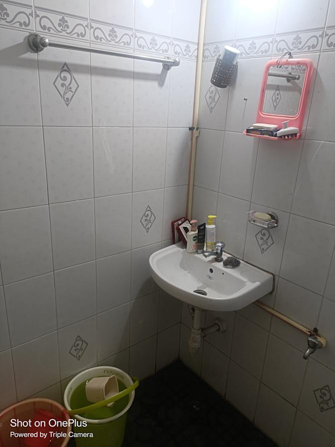 nikhil lakhera's room