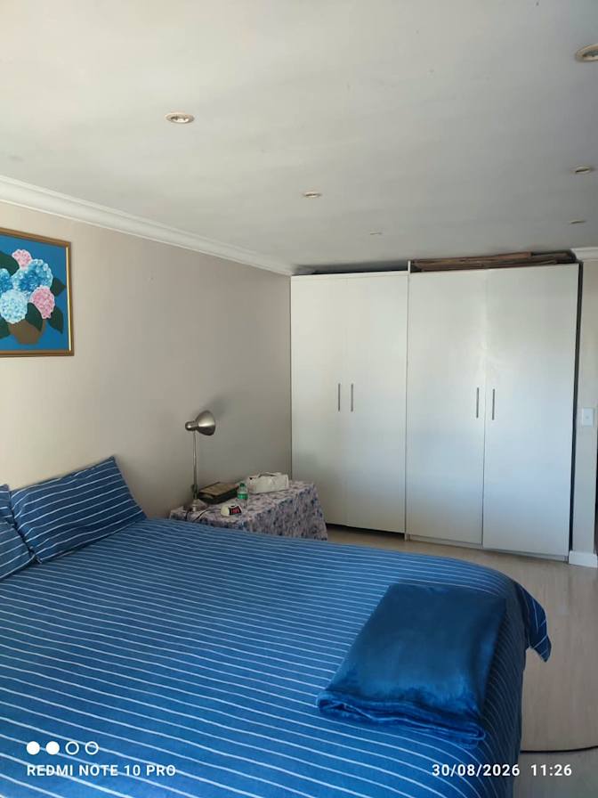 Dee's room