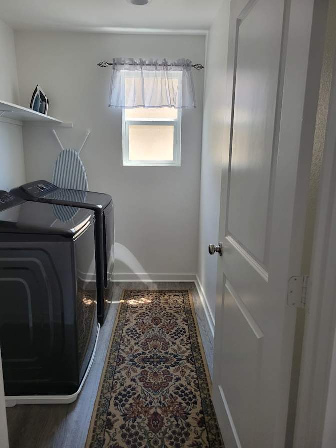 GLADYS's room