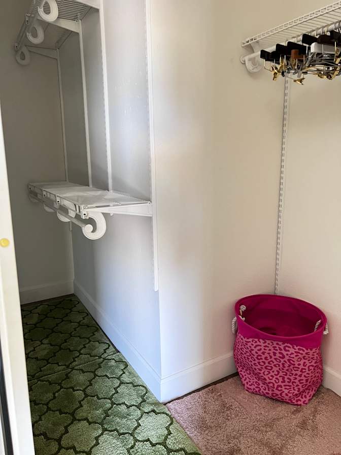 Elle's room