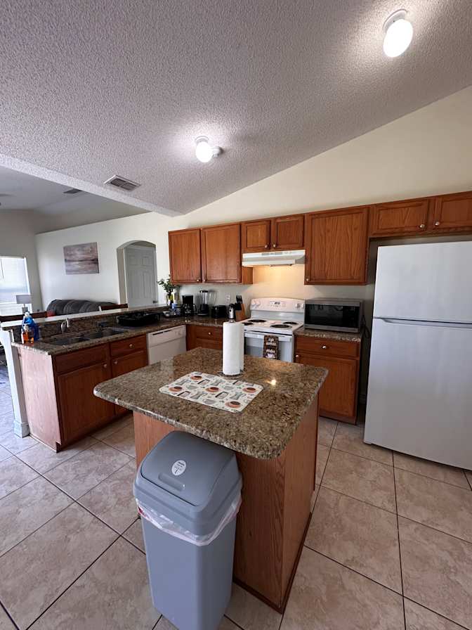 Glass Connect Housing Solutions's room
