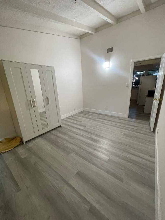 Dennis Ngo's room