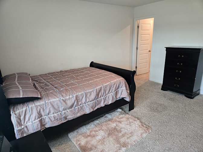 LaToya's room
