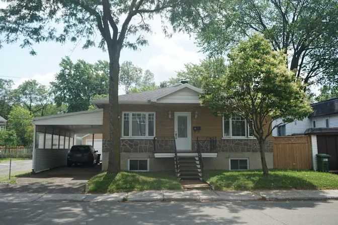 Rene-Pier Legare-Bouchard's room