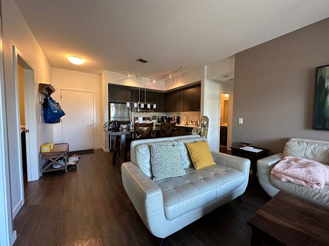 MARK YU's room