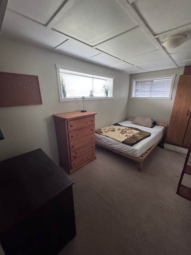 Aida's room