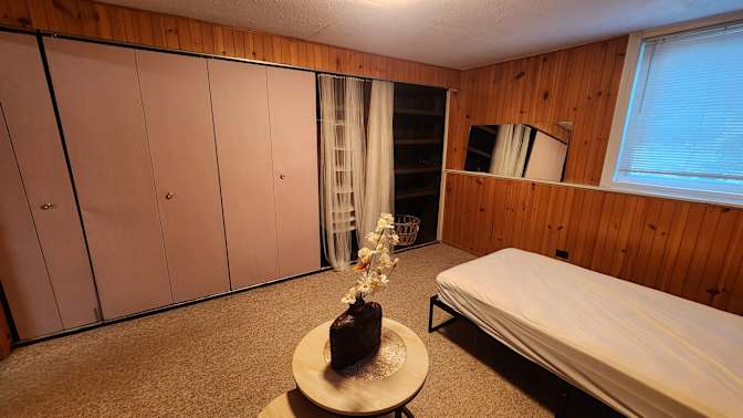 Lynn's room