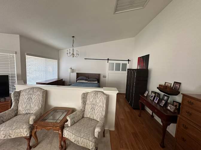 Simon's room