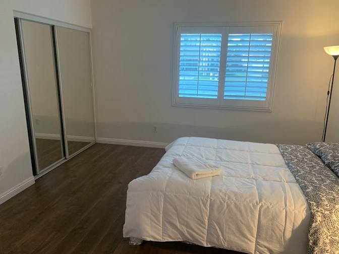 Feng's room