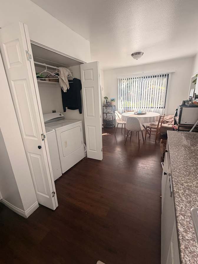 chaise's room