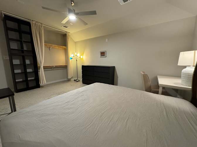 Shirlly's room