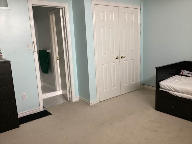 Oscar's room
