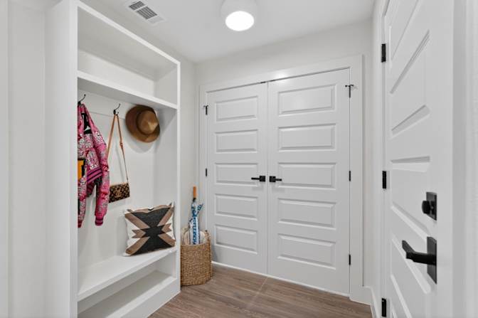 sam's room