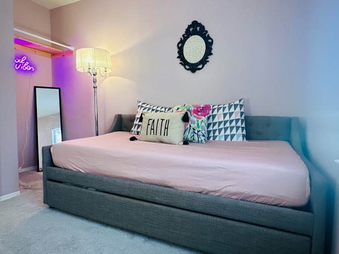 Faiza's room