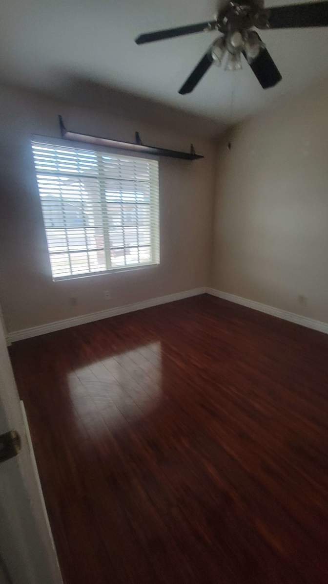 tho's room