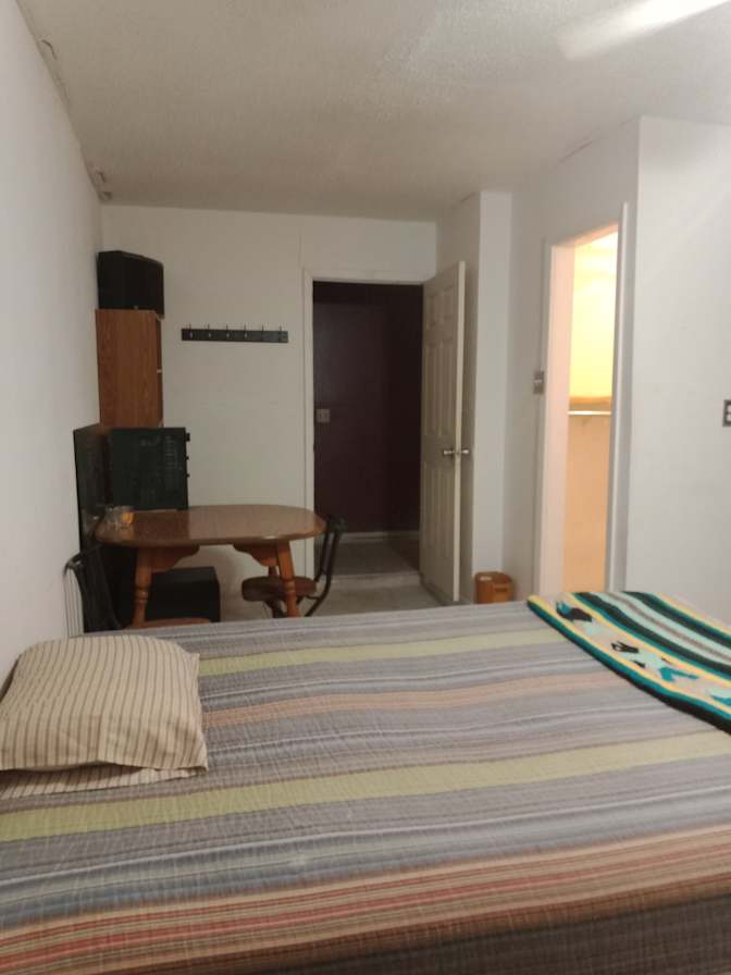 Fernando Saravia's room