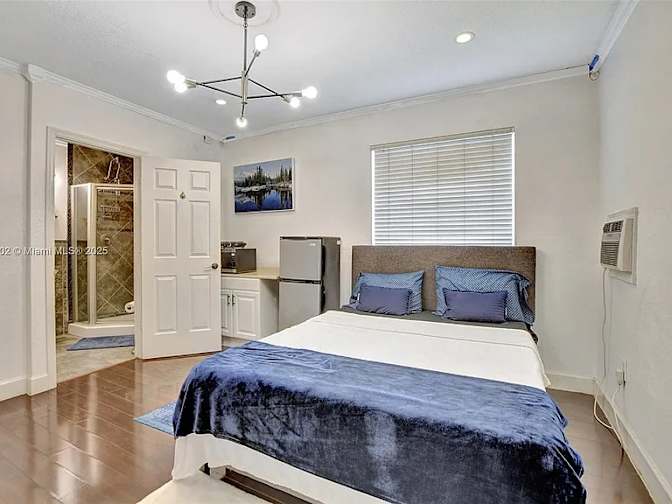 Karol G's room