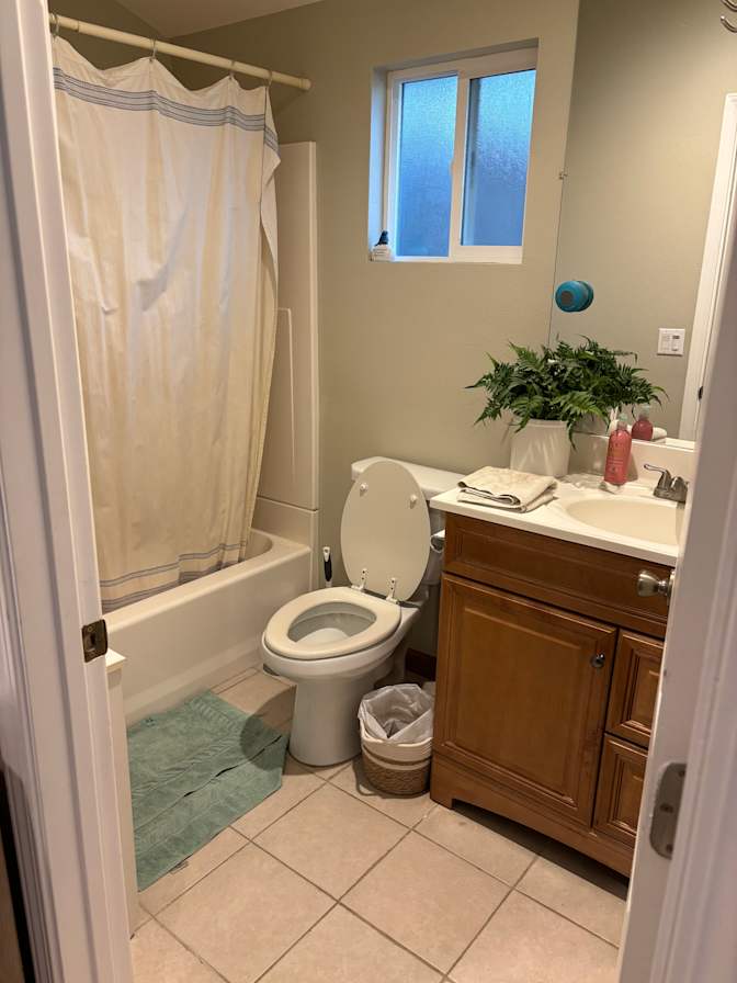 Darlene's room