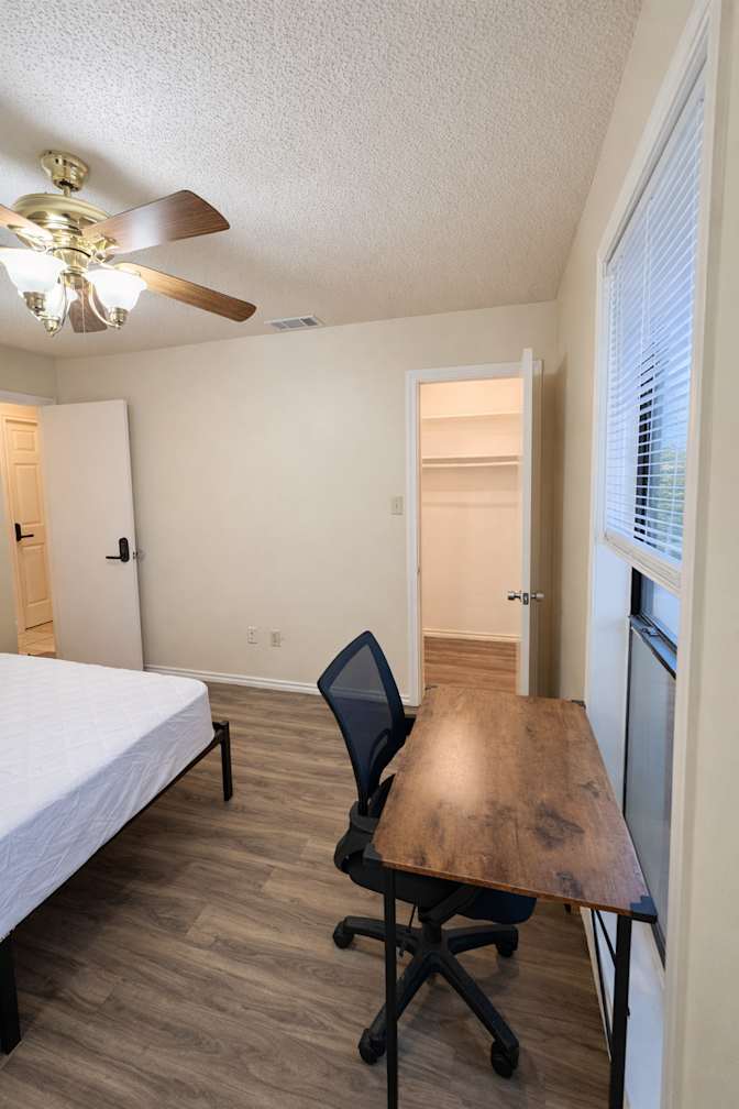 Sergio's room