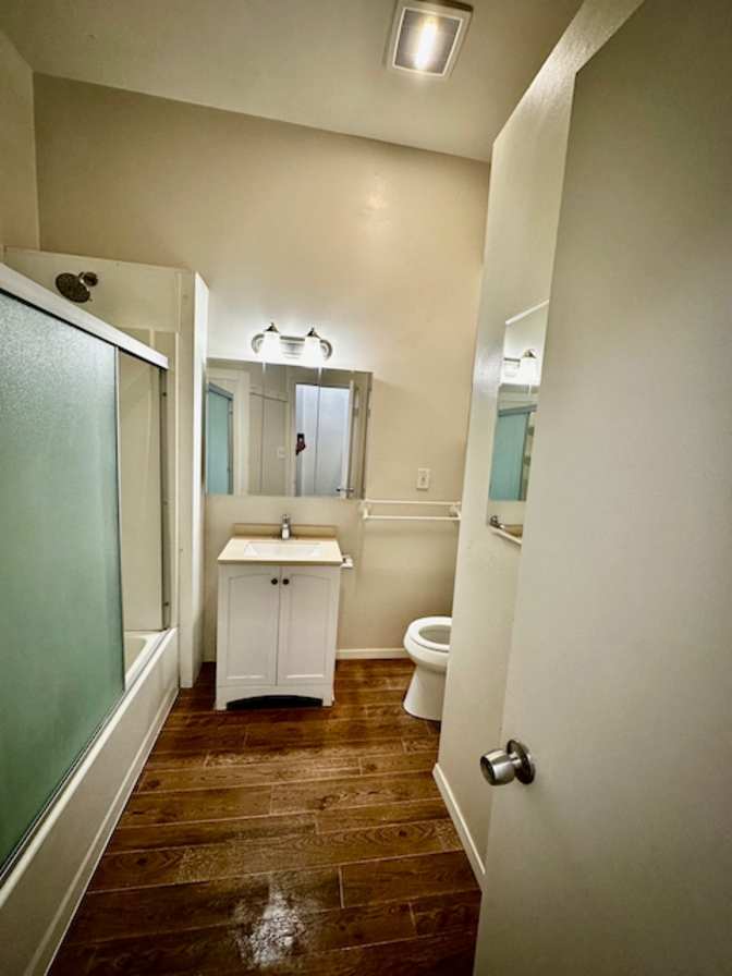 Jennifer's room