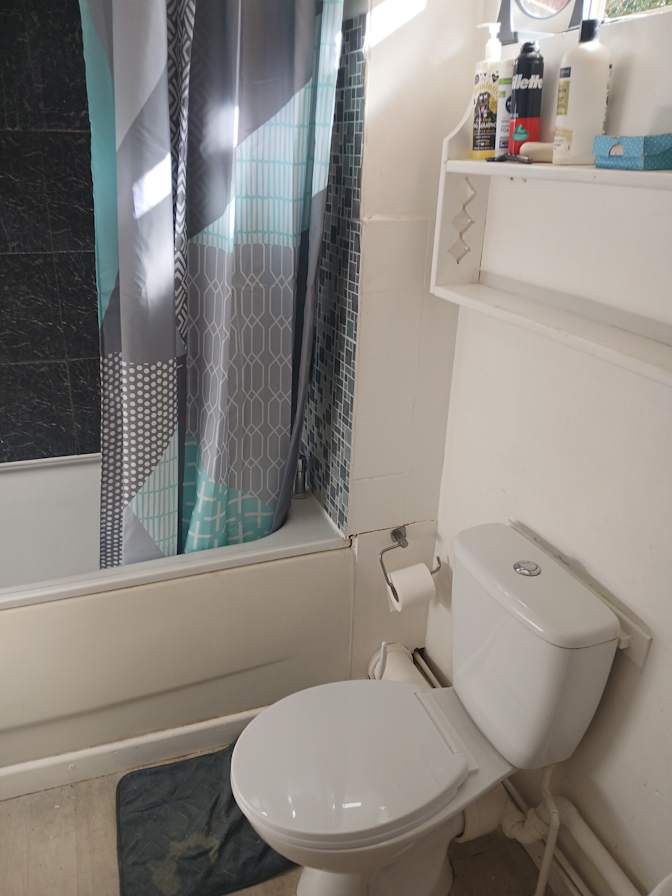 Graham Hurley's room