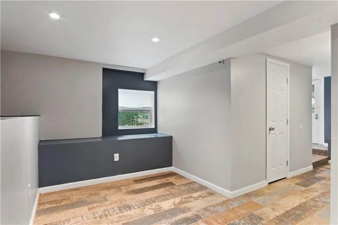 Alcove Rooms's room