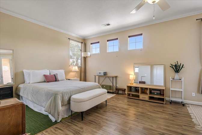 Mindy's room