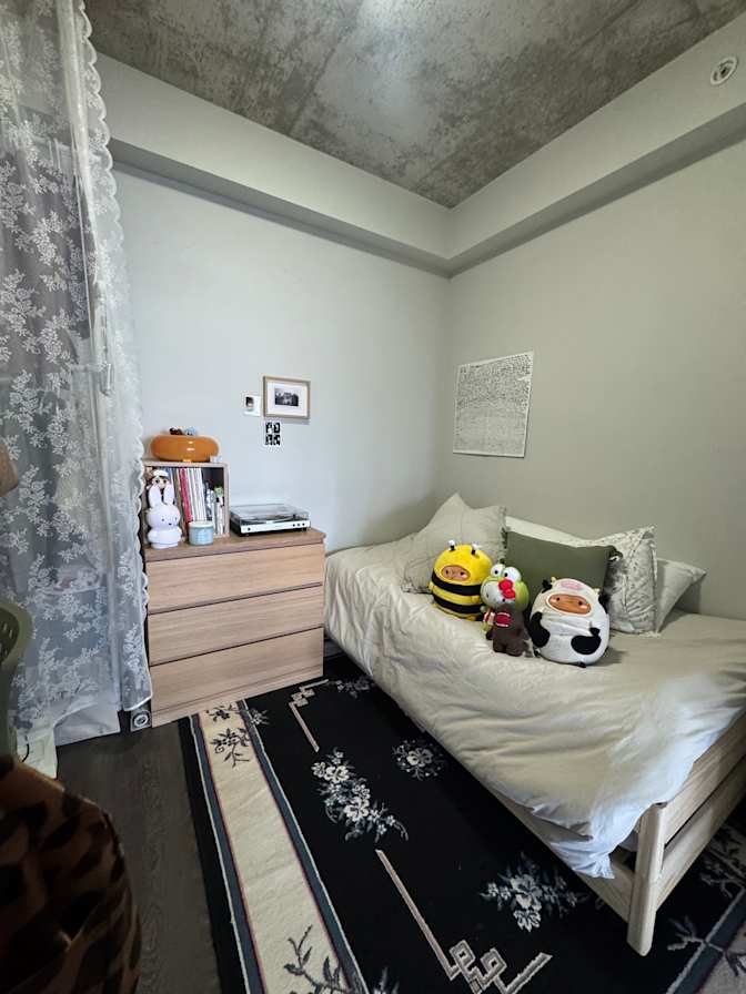 Parnian Akhtari's room