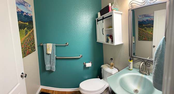 Anne-marie's room