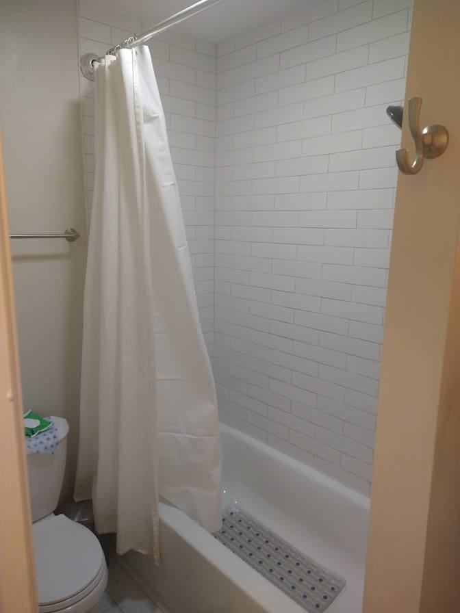 Alcove Rooms's room