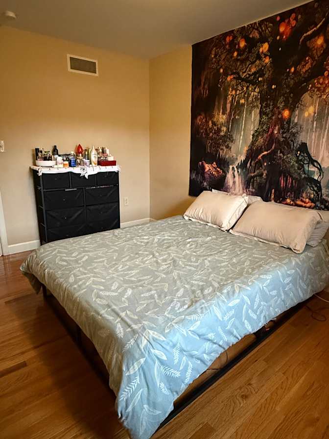 Sarah Alamodi's room