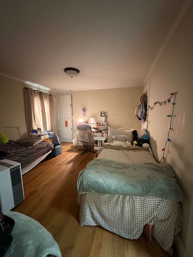 Andrea's room