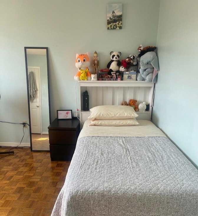 Asad Abbas's room
