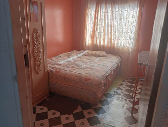 MONESH NANKOO's room