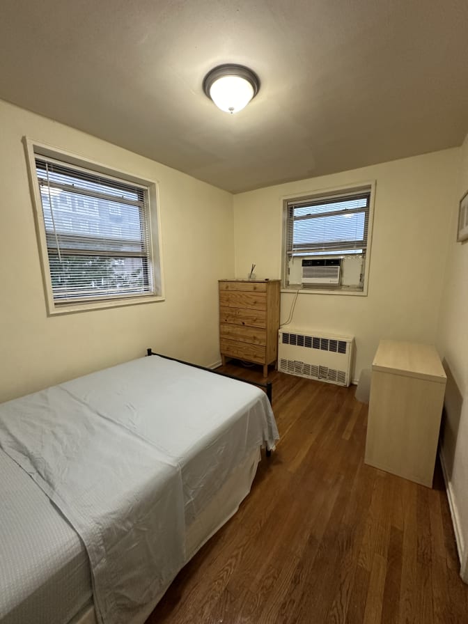 Jeffri's room
